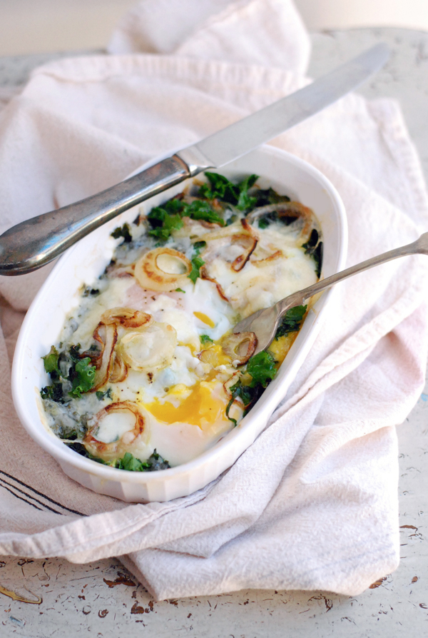 cheesy baked eggs with kale and onion